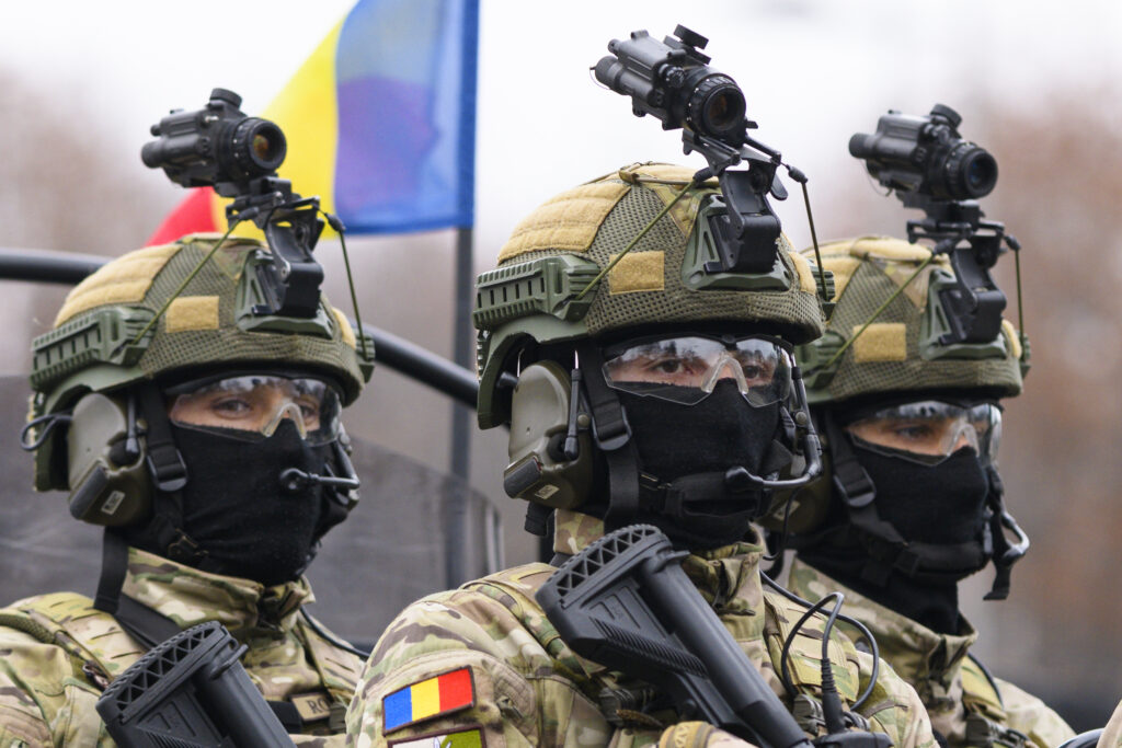 armata-romaniei,-prezenta-la-parada-militara-de-ziua-nationala-a-frantei