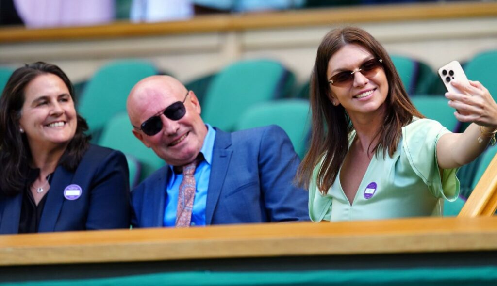 simona-halep-a-fost-invitata-in-loja-regala-de-la-wimbledon-la-meciul-turneului:-ii-place-aici.-exclusiv