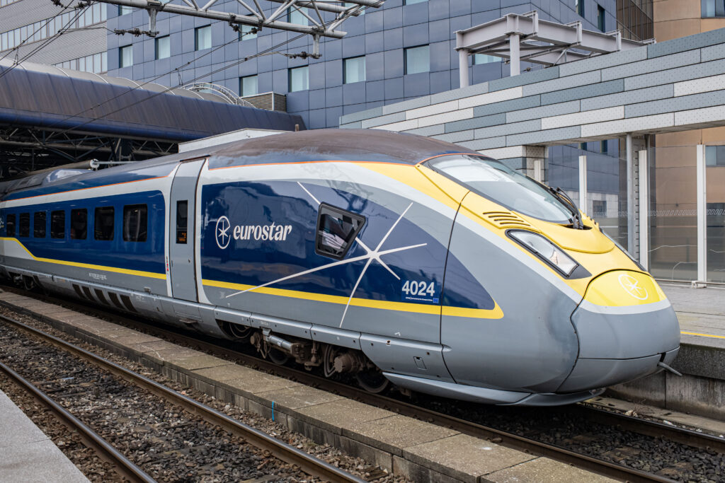 europa-se-pregateste-pentru-veri-de-55c.-eurostar-isi-reproiecteaza-noile-trenuri-din-cauza-schimbarilor-climatice