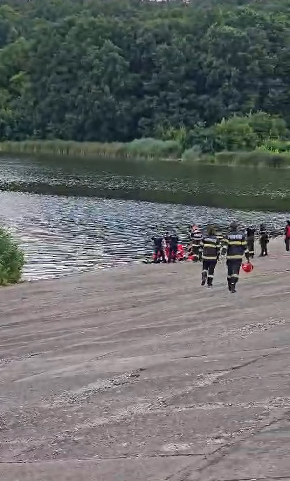 interventie-de-urgenta-la-ciric.-pompierii-cauta-o-persoana-aflata-in-lacul-venetia-–-update
