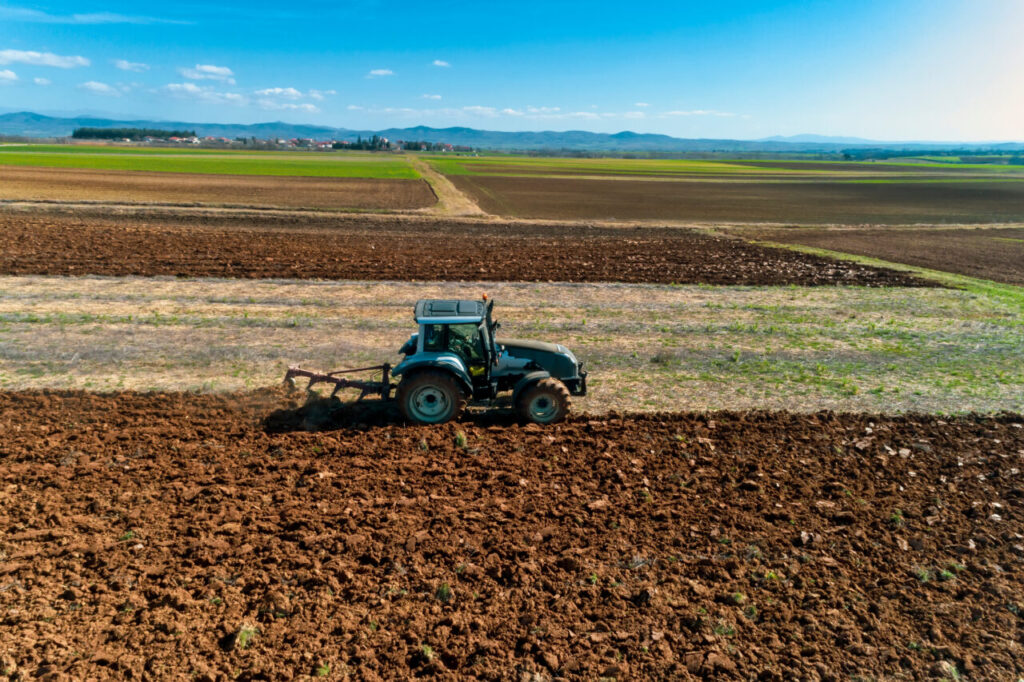 apia-face-razie-printre-fermieri-peste-14.000-de-agricultori-vor-fi-supusi-controalelor,-inainte-de-efectuarea-platilor
