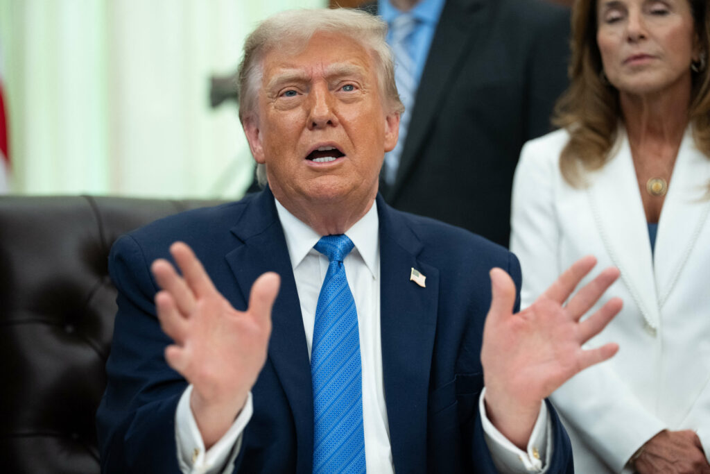 donald-trump-anunta-ca-proiectul-de-sanctiuni-impotriva-rusiei-ar-putea-fi-aplicat-si-impotriva-iranului-si-gruparii-hezbollah