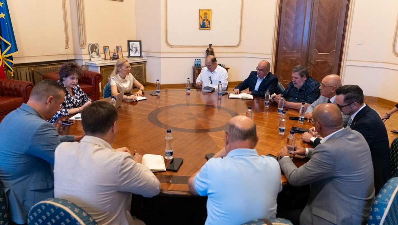 aur-incheie-un-acord-de-consultare-si-dialog-cu-principalele-confederatii-sindicale-pentru-corectarea-legii-salarizarii-unitare