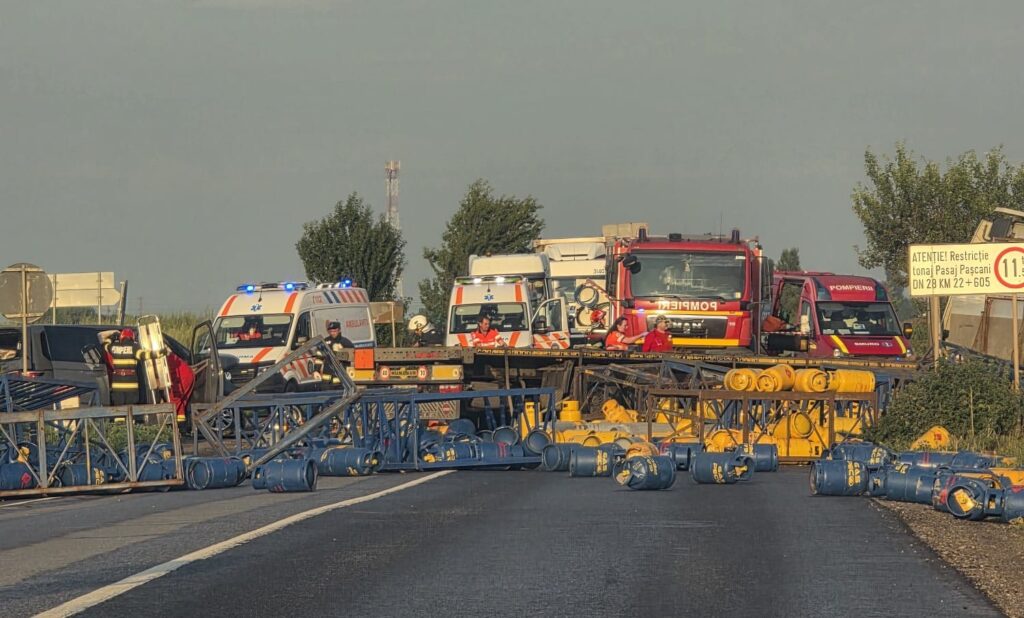 accident-grav-pe-e85,-in-neamt-sase-victime,-intre-care-trei-copii.-doua-persoane,-incarcerate