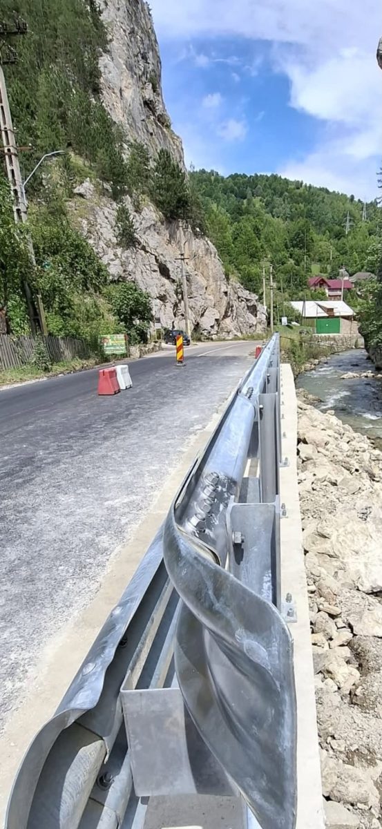 circulatia-pe-dn-12c,-in-zona-bicaz-chei,-a-fost-reluata-fara-restrictii.-lucrarile-de-consolidare-s-au-incheiat