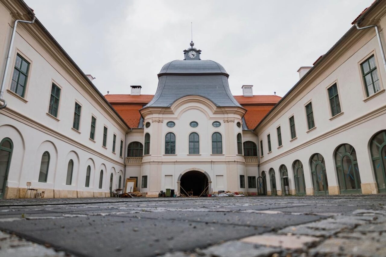 cel-mai-frumos-castel-din-transilvania-s-a-redeschis