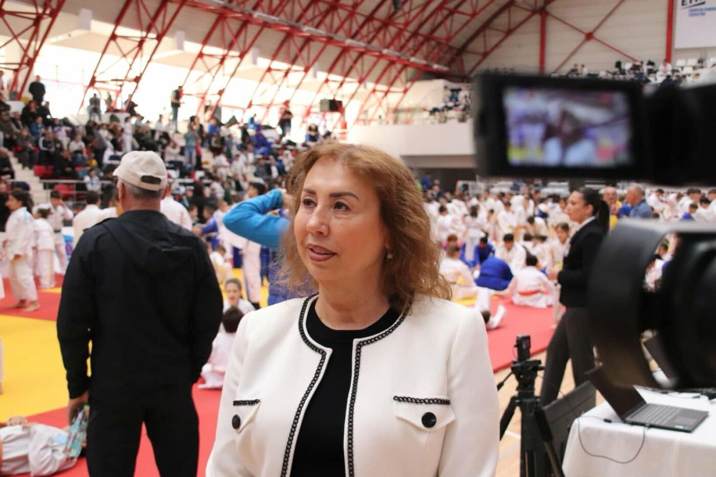 fosta-mare-atleta-violeta-beclea-s-a-dedicat-unei-alte-discipline-sportive!-organizam-o-competitie-de-top