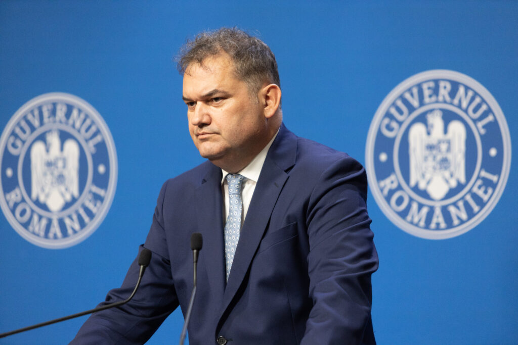 guvernul-deblocheaza-aproape-6900-de-posturi-in-sanatate.-mii-de-asistenti-si-medici-vor-fi-angajati