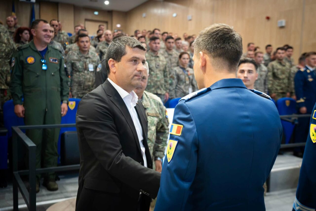 radu-miruta-a-promovat-10-militari-ai-fortelor-aeriene
