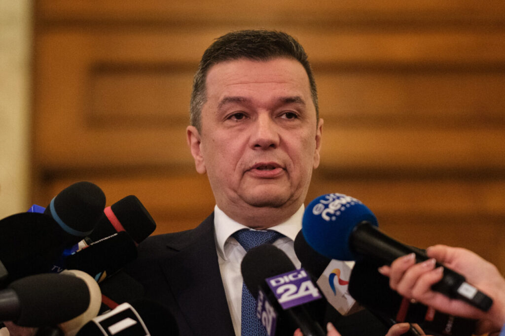 sorin-grindeanu:-ilie-bolojan,-in-toata-aroganta-domniei-sale,-a-anuntat-ca-a-deblocat-vreo-6000-de-posturi-in-sanatate.-nu-stie-nimeni-pe-ce-criterii