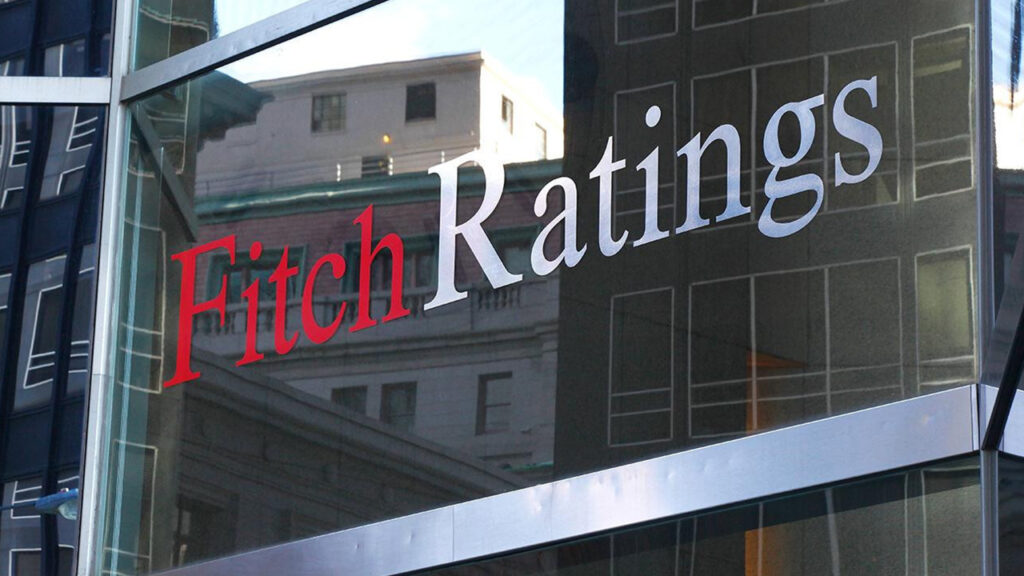oficial:-romania-evita-junk-ul.-fitch-mentine-ratingul-bbb-minus-(bbb-)-cu-perspectiva-negativa,-dar-avertizeaza