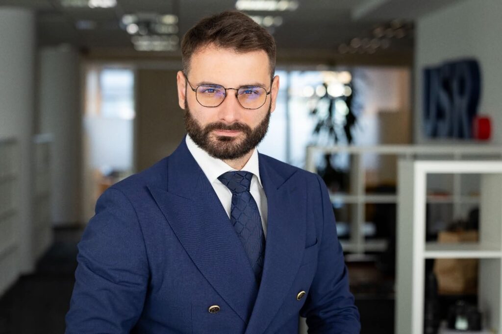 video-|-iulian-lorincz:-caracterul-conteaza-mai-mult-decat-trei-doctorate-in-politica