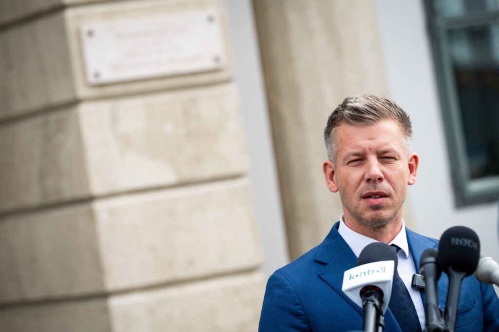 peter-magyar,-criticat-dur-de-opozitie-dupa-ce-a-anuntat-limitarea-consumului-de-energie:-s-a-intors-in-epoca-ceausescu