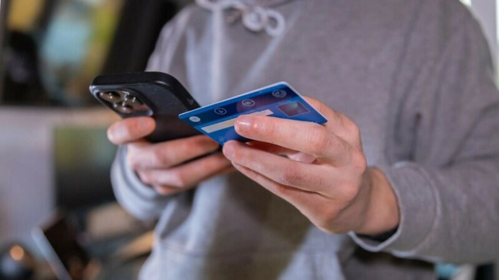 atentie-la-sms-urile-cu-presupuse-taxe-de-parcare-neachitate.-un-sofer-din-iasi-a-primit-mai-multe-mesaje-frauduloase-in-ultimele-luni