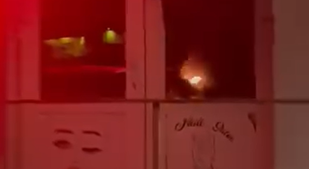 incendiu-la-un-salon-de-infrumusetare-din-iasi.-pompierii-au-intervenit-de-urgenta