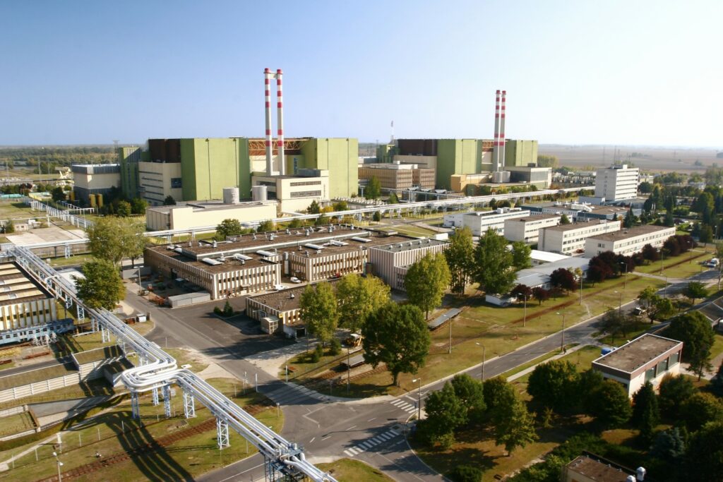 ungaria,la-milimetri-distanta-de-a-inchide,-pe-timpul-noptii,-centrala-nucleara-paks-pe-fondul-secetei.-anuntul-comisiei-europene-despre-romania