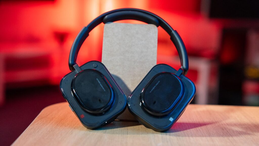 nothing-headphone-(a),-primul-pas-spre-lumea-care-urmeaza-(review)
