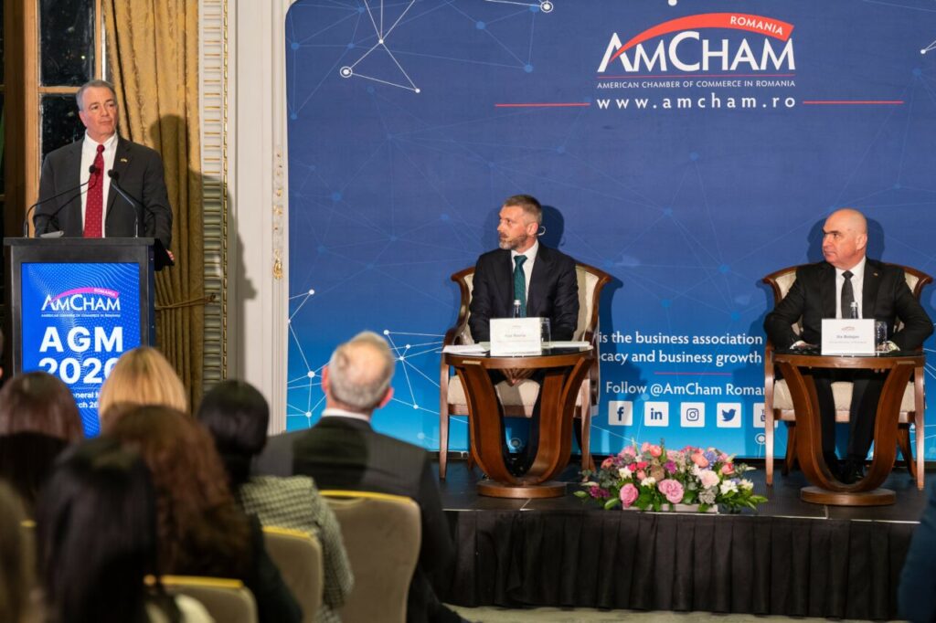 investitorii-americani-cer-instalarea-urgenta-a-unui-nou-guvern-in-romania:-companiile-nu-pot-compensa-lipsa-de-predictibilitate-politica