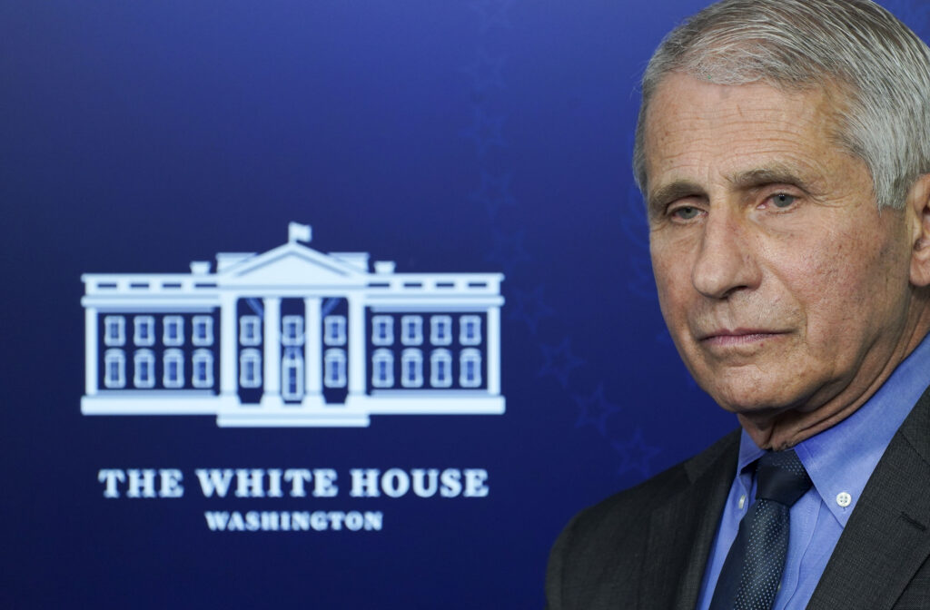 anthony-fauci-a-refuzat-de-peste-100-de-ori-sa-raspunda-la-intrebari-despre-covid.-acum-risca-urmarirea-penala