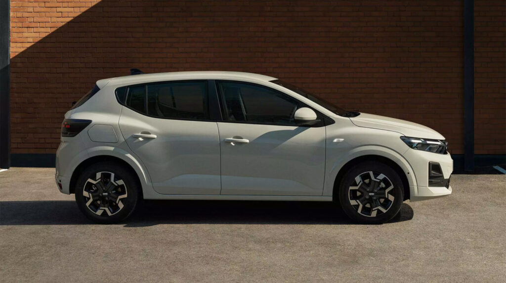 francezii-s-au-panicat:-masinile-dacia-sandero-si-duster-nu-se-mai-fabrica-acum-in-romania