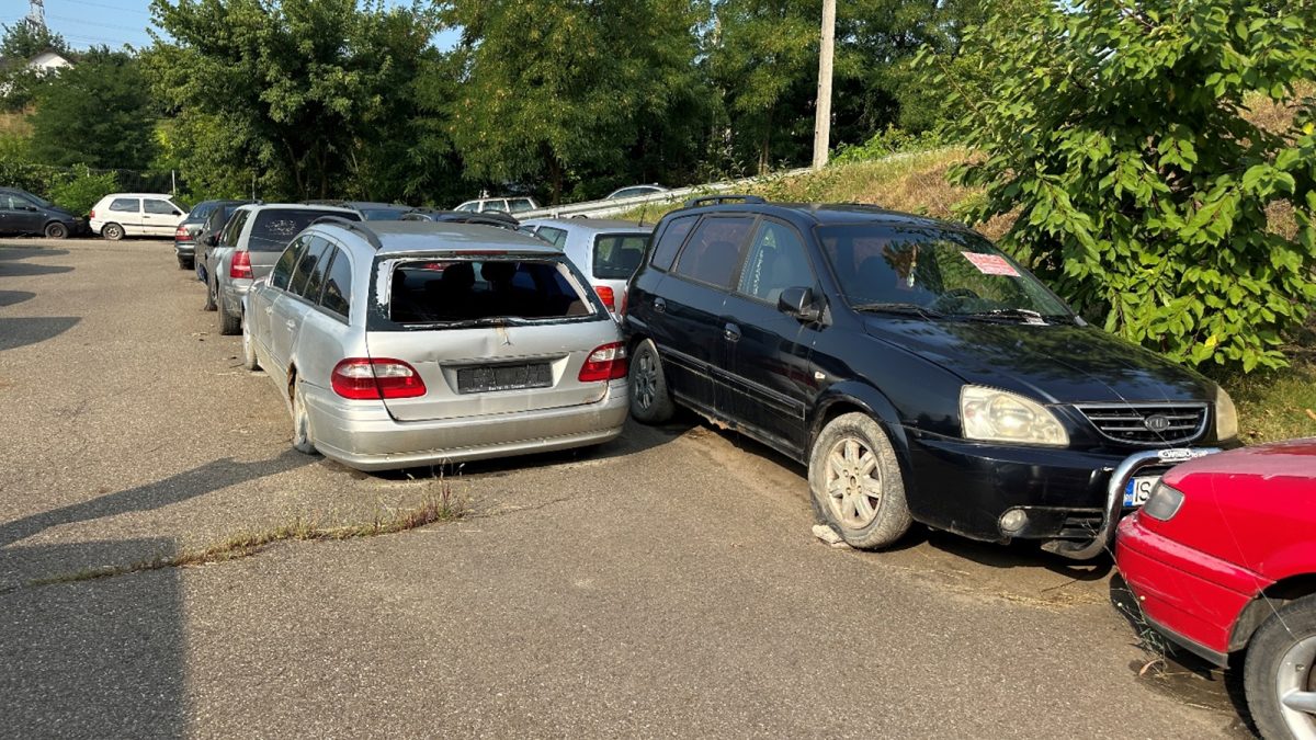 primaria-iasi-pregateste-o-noua-licitatie-pentru-masinile-abandonate!-zeci-de-vehicule-vor-fi-vandute