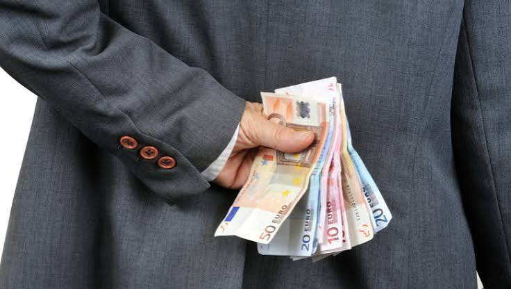 a-furat-statul-cu-jumatate-de-milion-de-lei,-dar-a-salvat-o-prescriptia!-magistratii-au-pus-sechestru-pe-bunurile-afaceristei