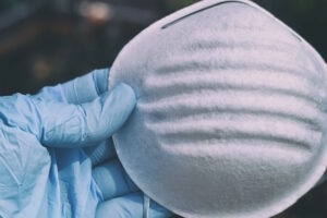 cercetatorii-americani-au-folosit-inteligenta-artificiala-pentru-a-crea-virusi-nemaiintalniti-in-natura,-capabili-sa-infecteze-organisme-vii