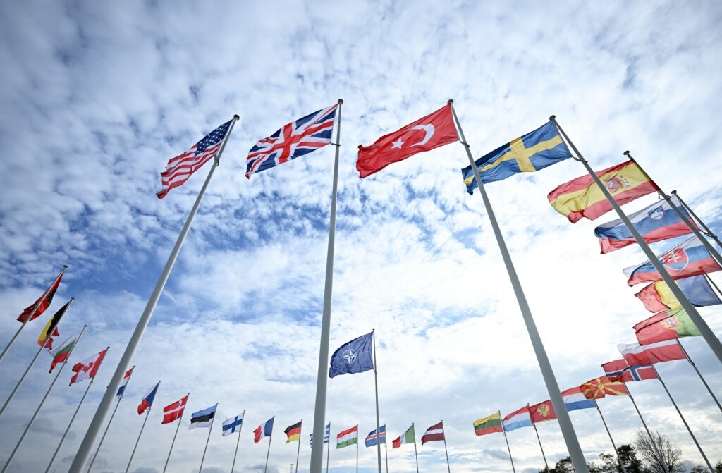 bloomberg:-sua-evalueaza-loialitatea-aliatilor-nato-fata-de-politicile-lui-trump-inainte-de-reducerea-prezentei-militare-in-europa
