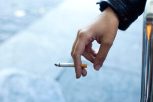 fumatorii-stiu-ca-tigarile-provoaca-cancer.-riscul-despre-care-multi-nu-stiu