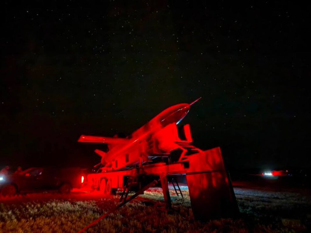 explozii-la-o-baza-militara-rusa.-ucraina-ar-fi-lovit-avioane-folosite-pentru-lansarea-rachetelor-supersonice-kinjal