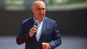 ilie-bolojan,-mesaj-pentru-david-popovici-dupa-dubla-de-aur-de-la-campionatele-europene-de-natatie-de-la-paris