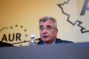 petrisor-peiu:-datoria-publica,-pericol-urias-in-buget