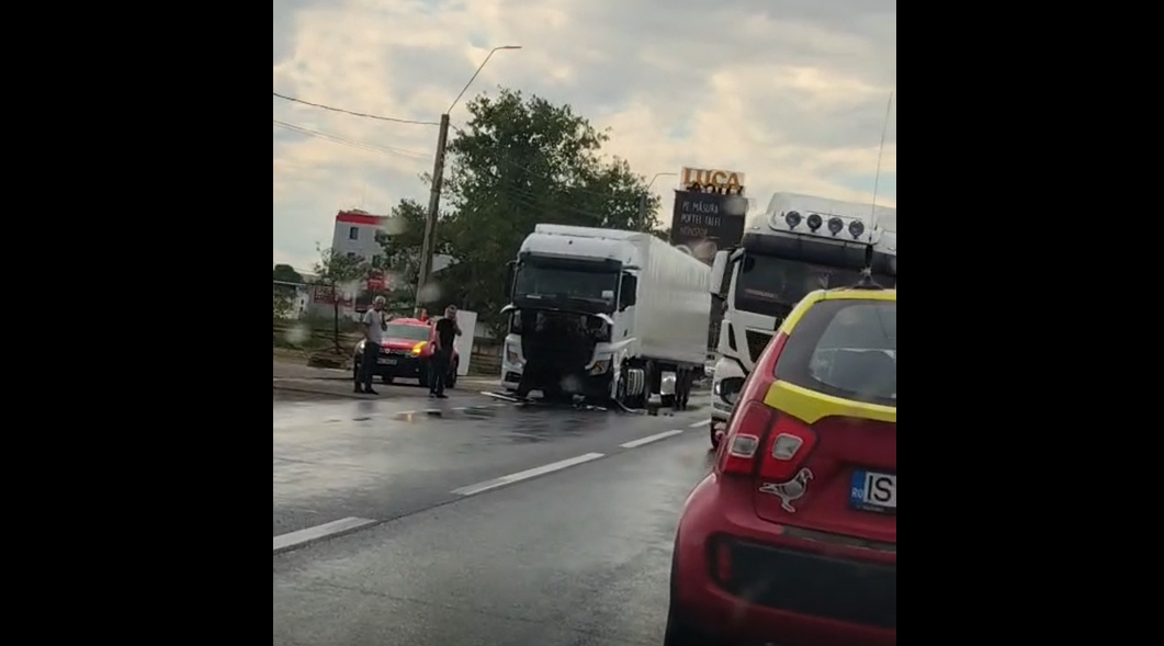 accident-la-podu-iloaiei.-o-dubita-si-un-tir-s-au-ciocnit-frontal-–-update
