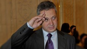 toata-familia-fostului-puscarias-relufenechiu-se-infrupta-din-banii-statului!-cumnata-fostului-ministru-castiga-milioane-de-lei-de-pe-urma-contractelor-primite-fara-licitatie