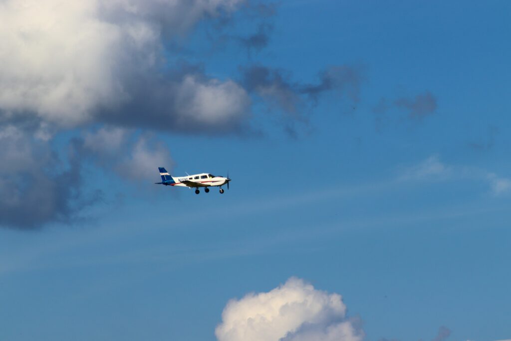 accident-aviatic-in-alaska.-un-avion-cu-8-persoane-s-a-prabusit-langa-un-radar