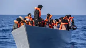 cel-putin-13-tunisieni-sunt-dati-disparuti-dupa-ce-o-barca-de-migranti-s-a-scufundat-in-largul-tunisiei