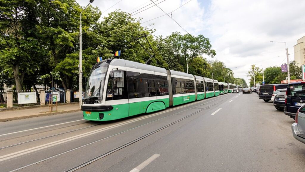 lucrarile-de-la-liniile-de-tramvai-din-copou-ar-putea-fi-amanate-din-nou!-ctp-iasi-nu-are-suficiente-autobuze-pentru-traseele-din-zona