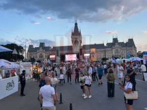 festivalul-inimo-2026-a-inceput-la-iasi.-muzica,-solidaritate-si-fapte-bune,-in-fata-palatului-culturii