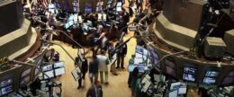 riscuri-uriase-pe-pietele-bursiere.-ce-strategie-atipica-adopta-investitorii
