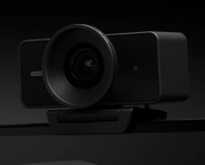 windows-11-primeste-setarile-care-iti-permit-sa-alegi-exact-ce-aplicatii-pot-accesa-webcam-ul-si-microfonul