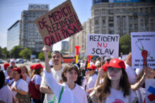 federatia-solidaritatea-sanitara-pune-proiectul-legii-salarizarii-la-dispozitia-angajatilor:-isi-pot-calcula-noile-venituri-si-pot-spune-daca-sunt-multumiti-sau-nu
