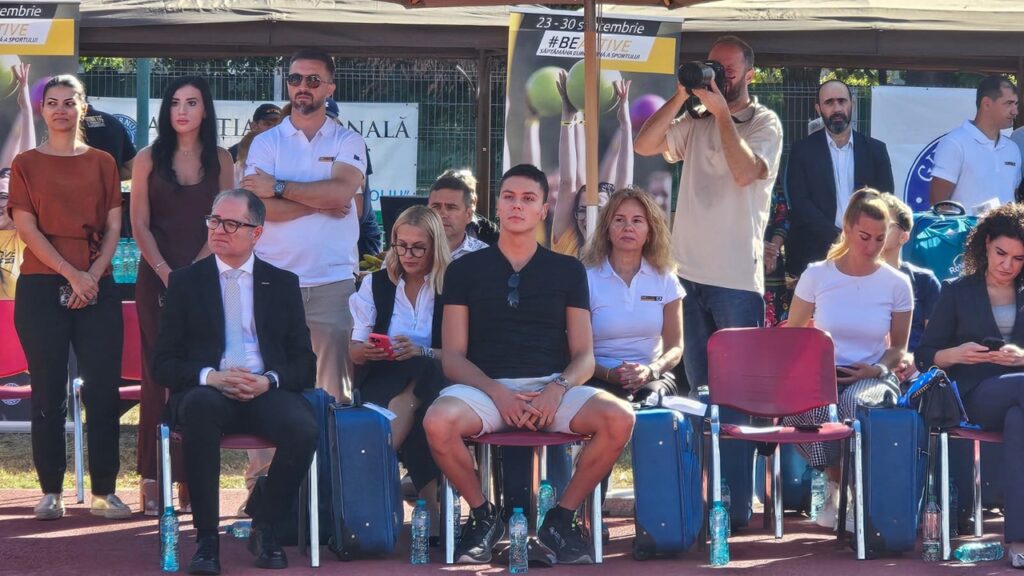 david-popovici-i-a-cerut-lui-ilie-bolojan-banii-pentru-sportivii-medaliati-la-jocurile-olimpice.-a-aparut-o-petitie-online