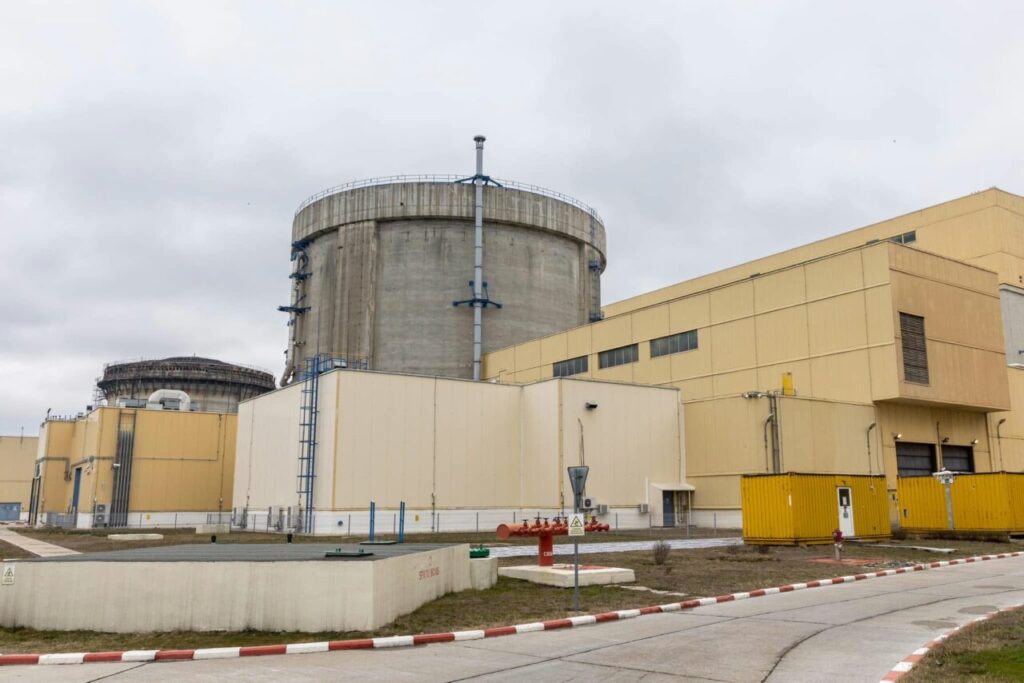 translectrica,-nevoita-sa-suporte-costuri-de-milioane-de-euro-cu-energia-cumparata-mai-scump-din-piata-spot,-dupa-oprirea-centralei-de-la-cernavoda