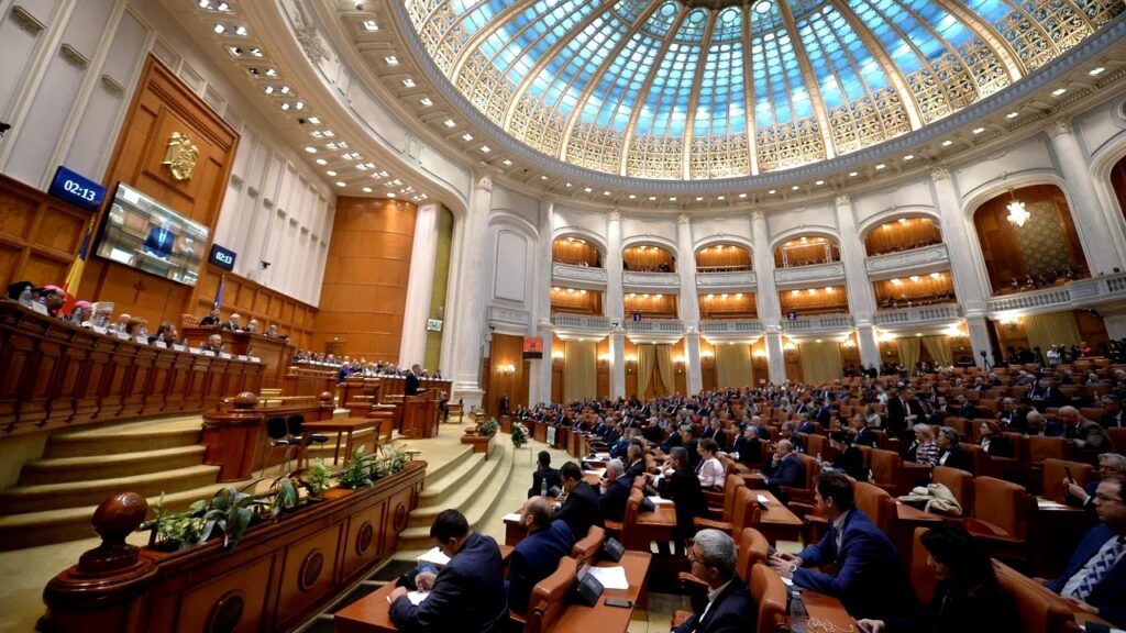 senatul-a-eliminat-incompatibilitatea-consilierilor-locali