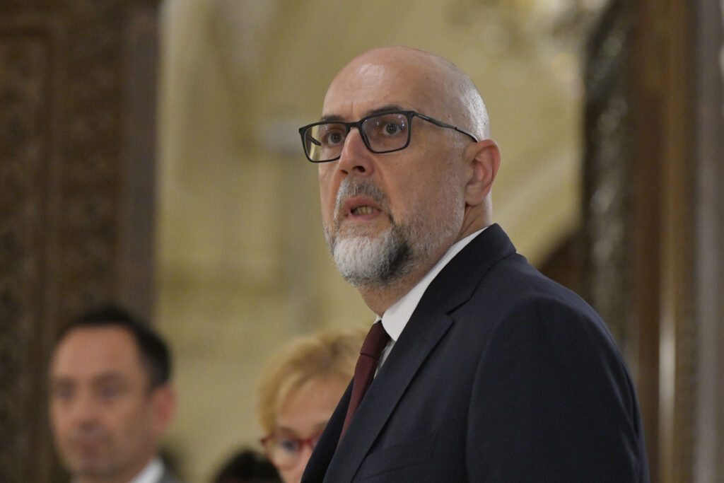kelemen-hunor,-dupa-esecul-discutiilor-pe-legea-salarizarii:-riscam-sa-pierdem-770-de-milioane.-pierderea-ar-putea-fi-si-mai-mare-daca-adoptam-un-proiect-prost