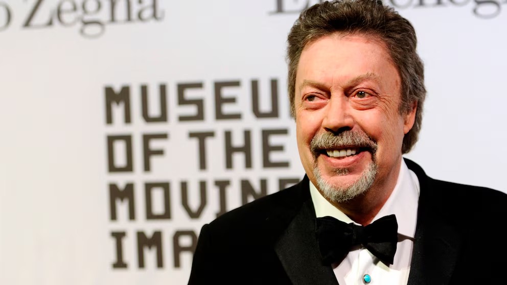 tim-curry,-celebru-pentru-rolul-din-the-rocky-horror-picture-show,-a-murit-la-varsta-de-80-de-ani