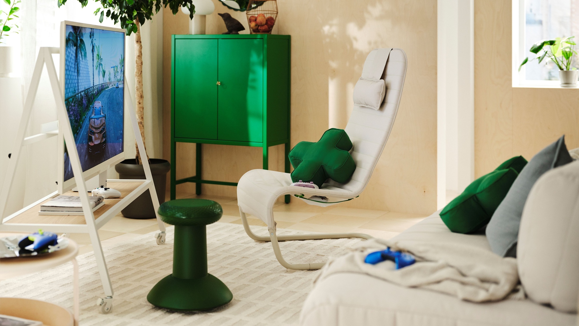 ikea-si-xbox-lanseaza-o-noua-colectie-inspirata-de-jocurile-video,-creata-sa-se-integreze-firesc-in-orice-spatiu-din-casa
