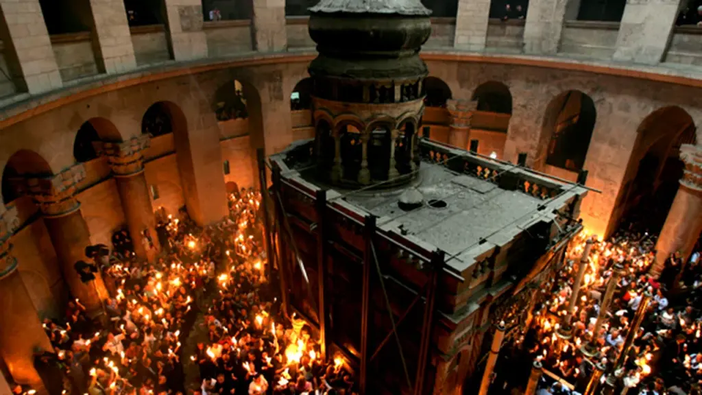 ce-au-gasit-arheologii-sub-biserica-sfantului-mormant