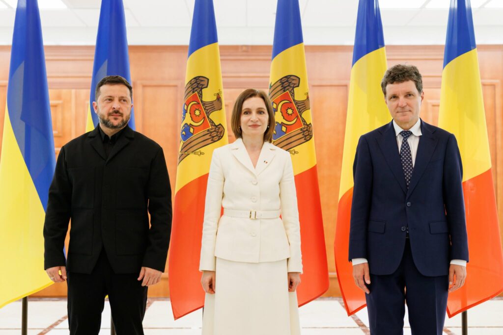 nicusor-dan,-mesaj-de-ziua-limbii-romane:-pentru-prima-data-aniversam-impreuna-in-trei-tari,-romania,-republica-moldova-si-ucraina