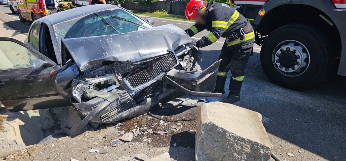 accident-rutier-in-comuna-bals!-doua-persoane-au-fost-ranite-dupa-ce-un-autoturism-a-intrat-intr-un-cap-de-pod